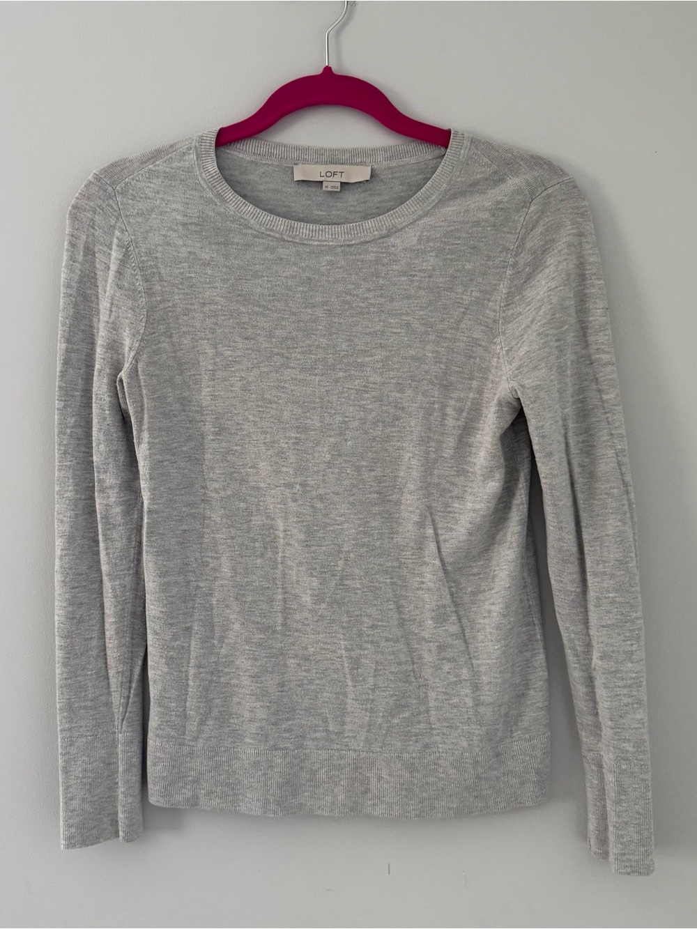 LOFT Light Gray Long-Sleeve Crewneck Top